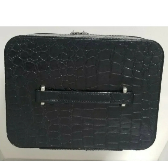 YBF Your Best Friend EMPOWER YOUR beYOUty Makeup Set with Case - Picture 10 of 12